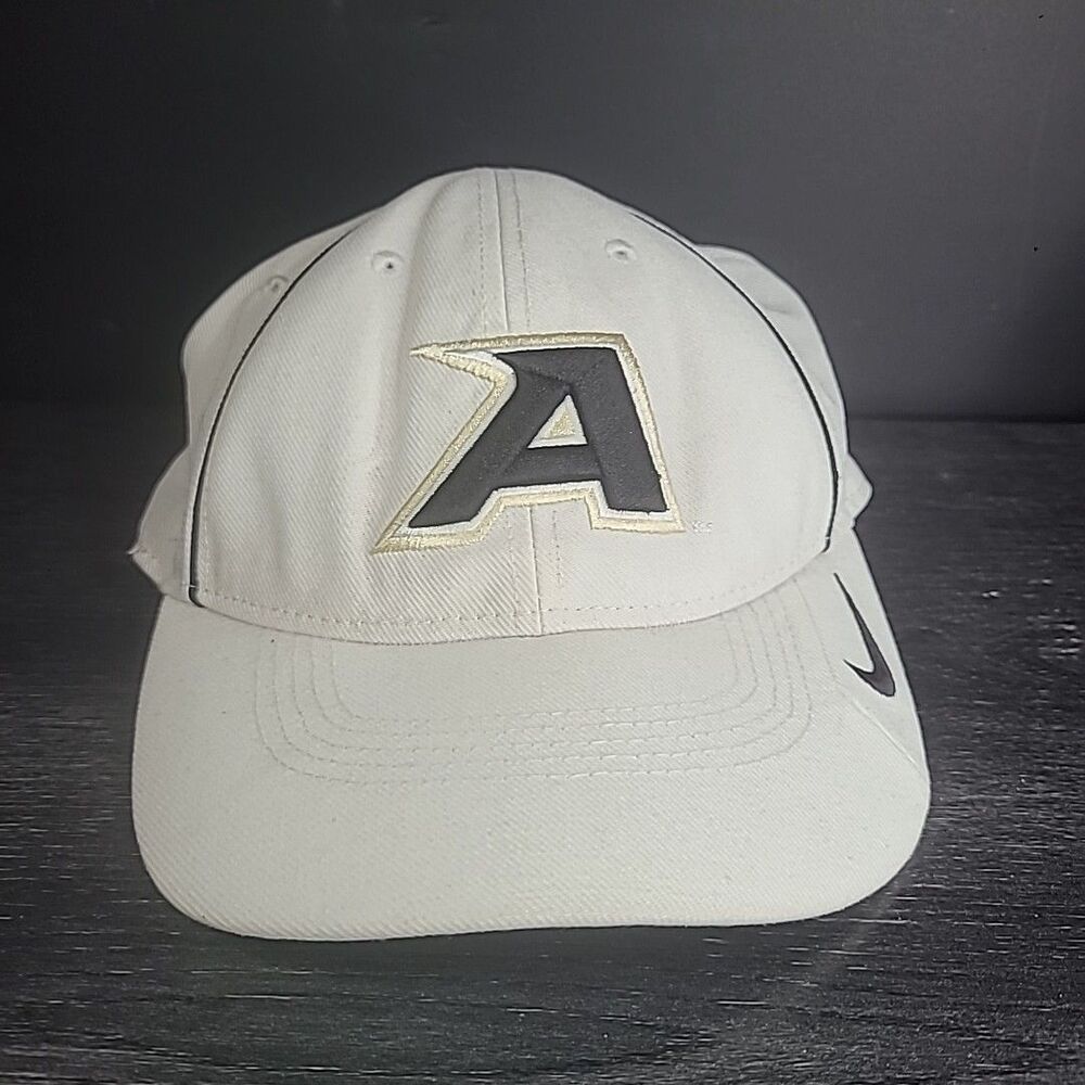 Army Black Knights Hat Cap Strap Back Mens One Size Cream NCAA Legacy91 Dri-Fit